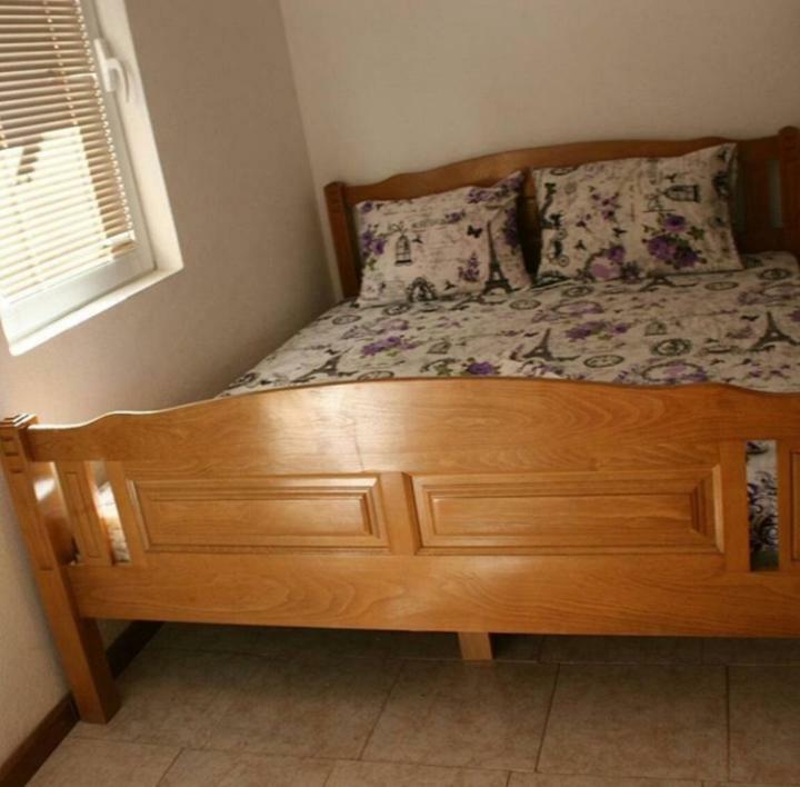 Apartments Emerald Ulcinj Bagian luar foto